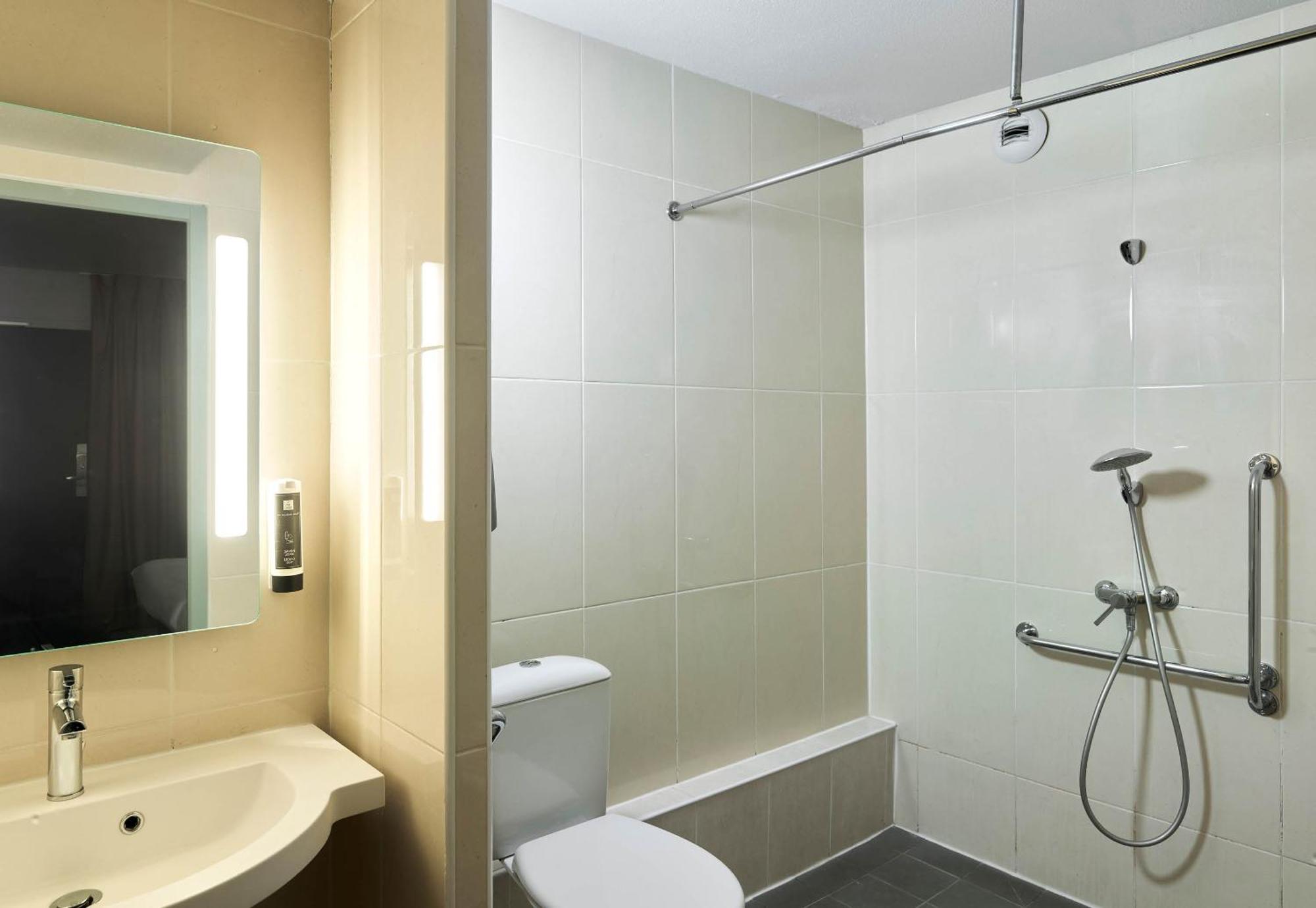 B&B Hotel Bretigny-Sur-Orge Exterior photo